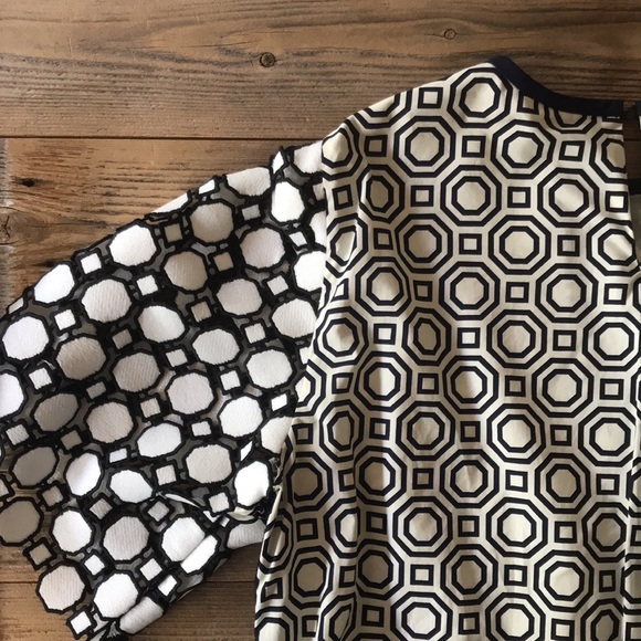 Tory Burch Geometrical Lace Top, Size 4 - Picture 3 of 8